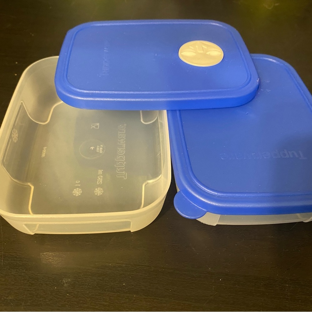 Small square Tupperware containers